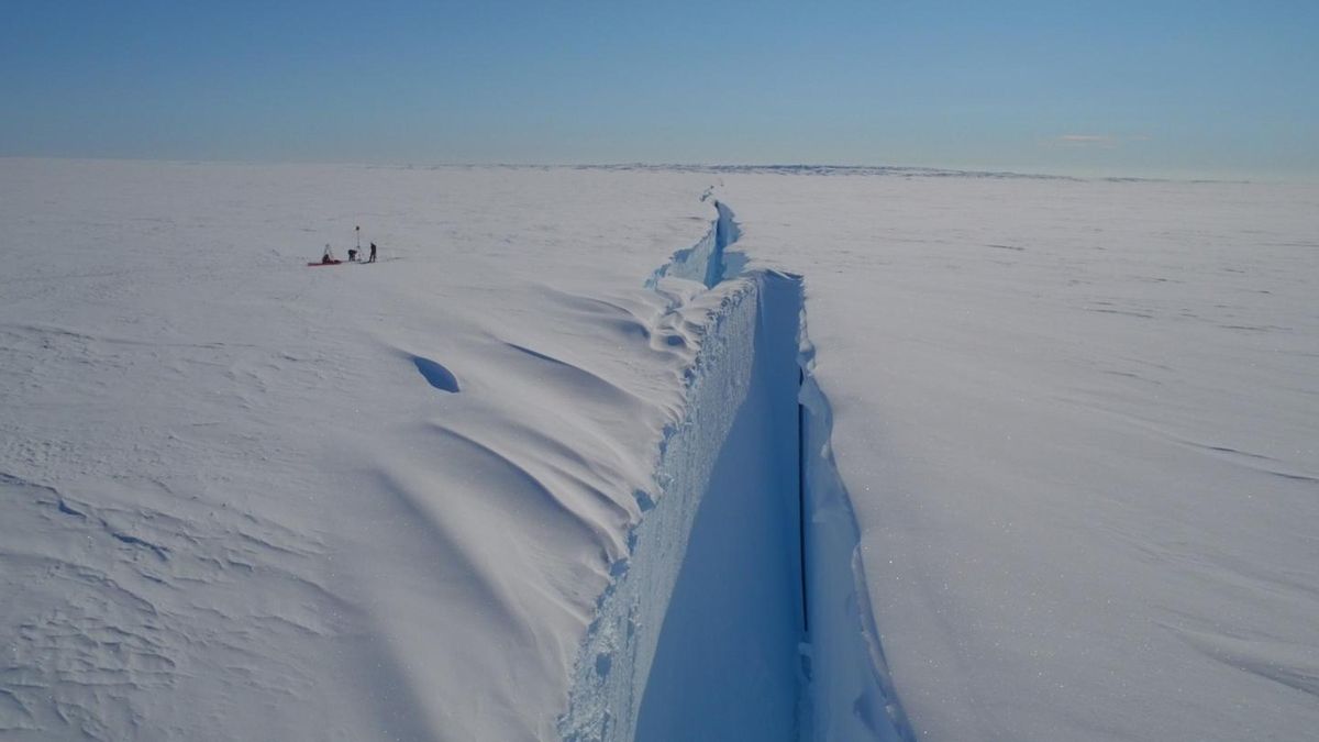 V Antarktidě se utrhl ledovec o velikosti New Yorku